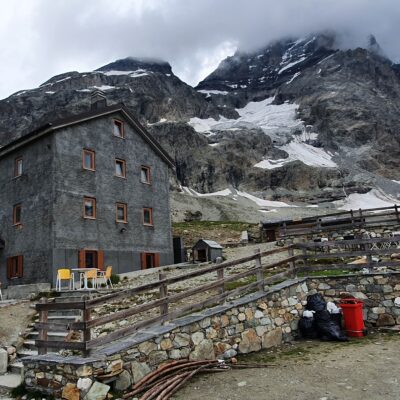 Matterhorn - Refuge Duc des Abruzzes à l’Oriondé